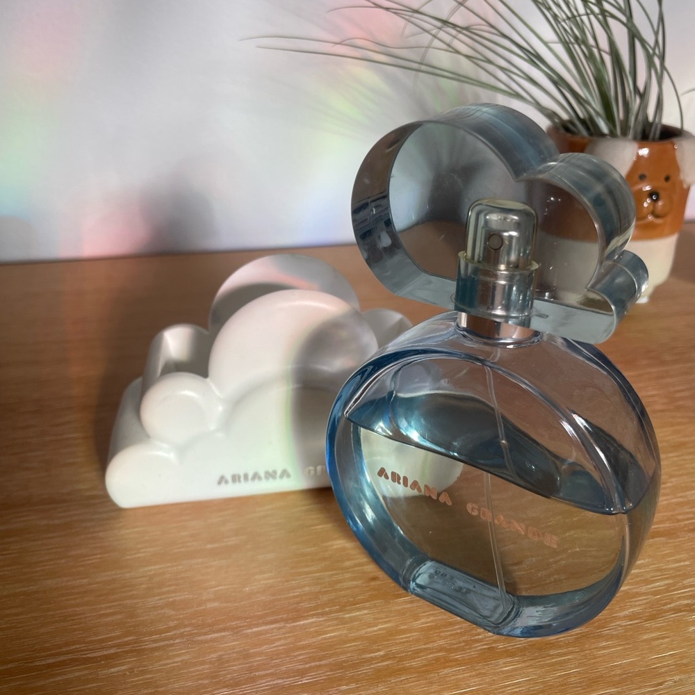 Ariana Grande Cloud Fragrance